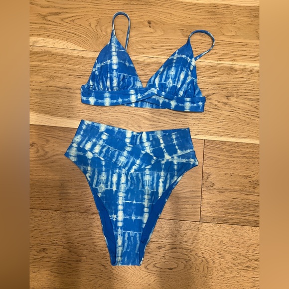 Aerie Blue and White Tie-Dye Bikini - Picture 3 of 8